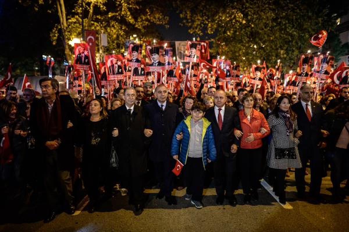 Bağdat Caddesi\'nde 29 Ekim Coşkusu