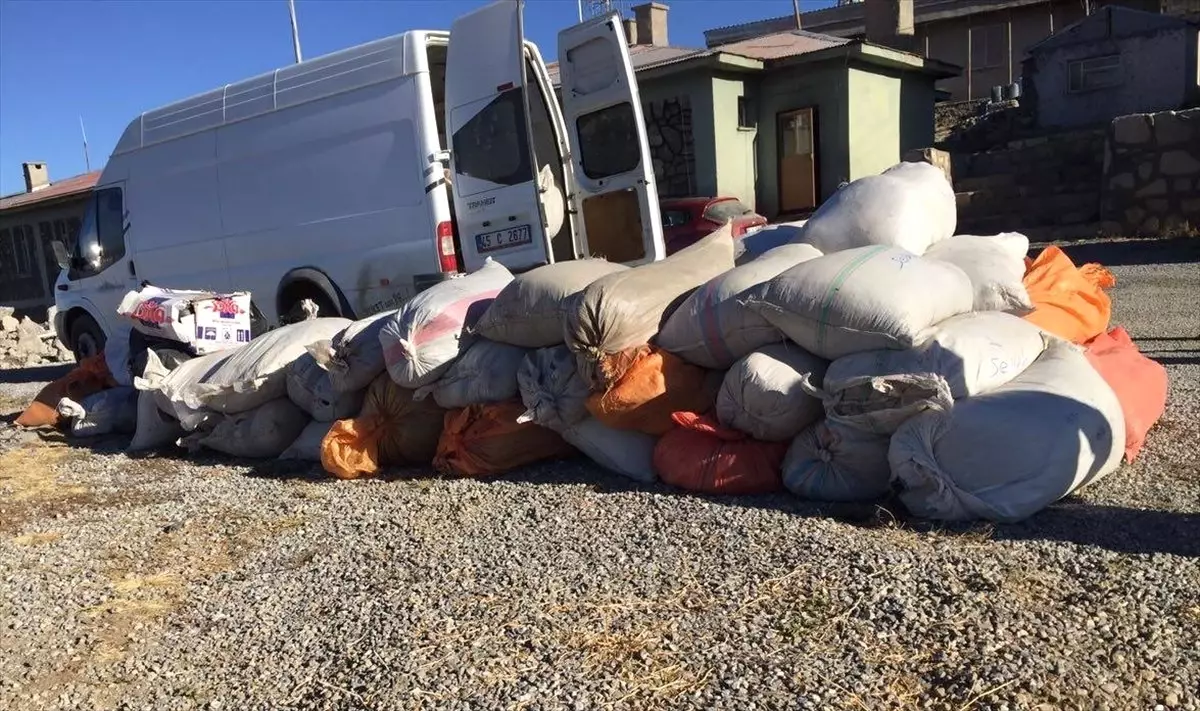 Başkale\'de Kaçak Çay Operasyonu