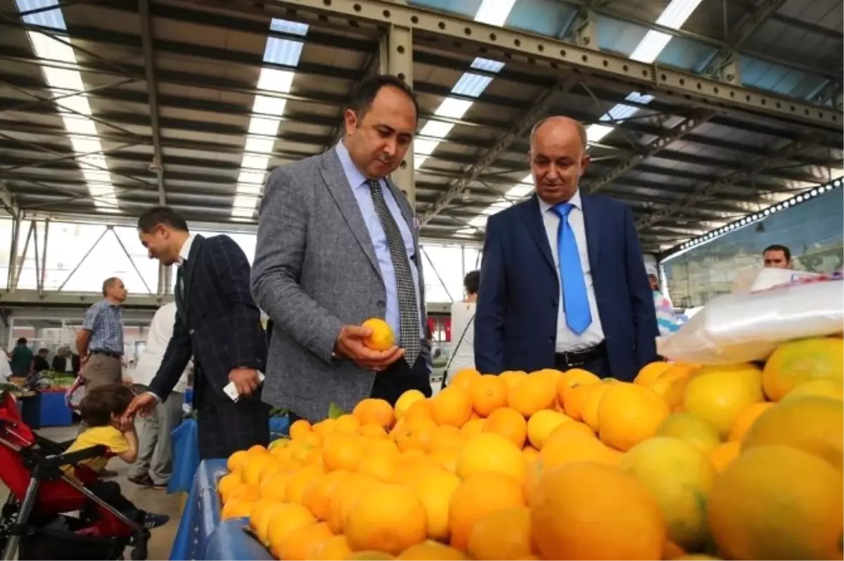 Başkan Sarıoğlu, Kapalı Pazar Esnafını Ziyaret Etti