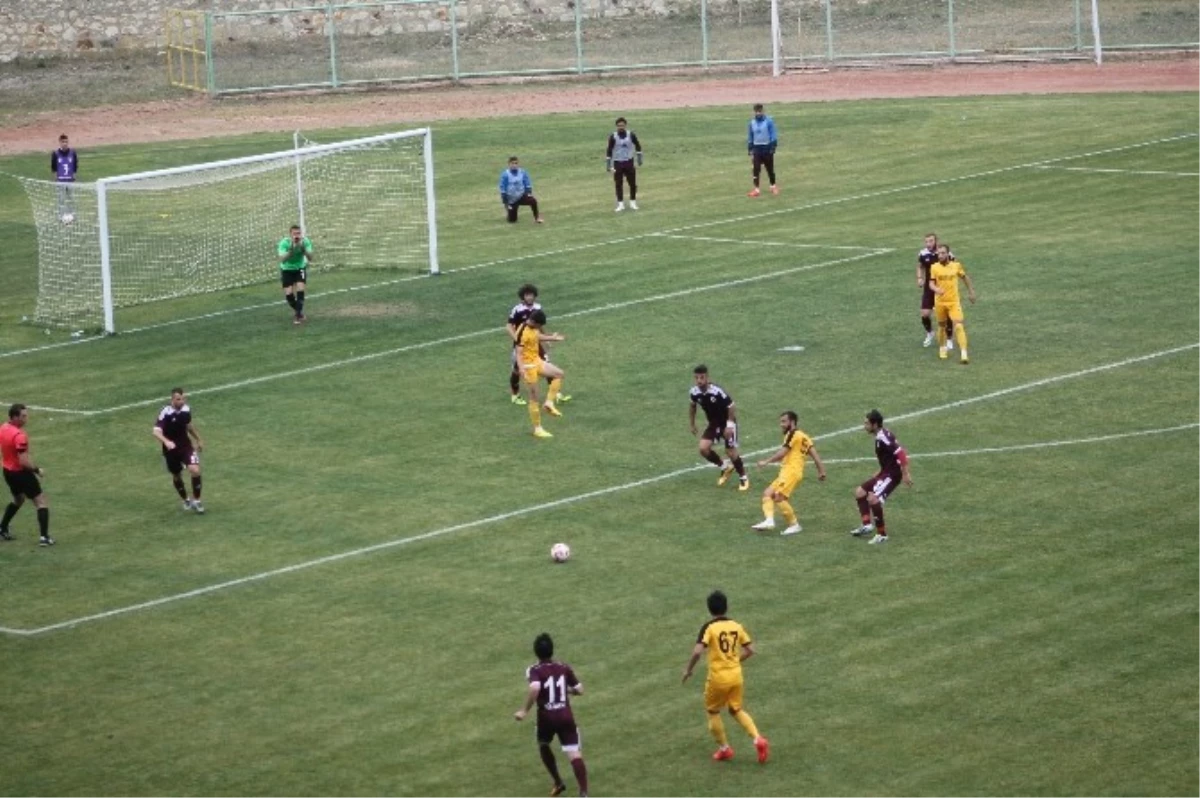 Bayburt Grup Özel İdare Gençlikspor - Kartalspor: 1-0