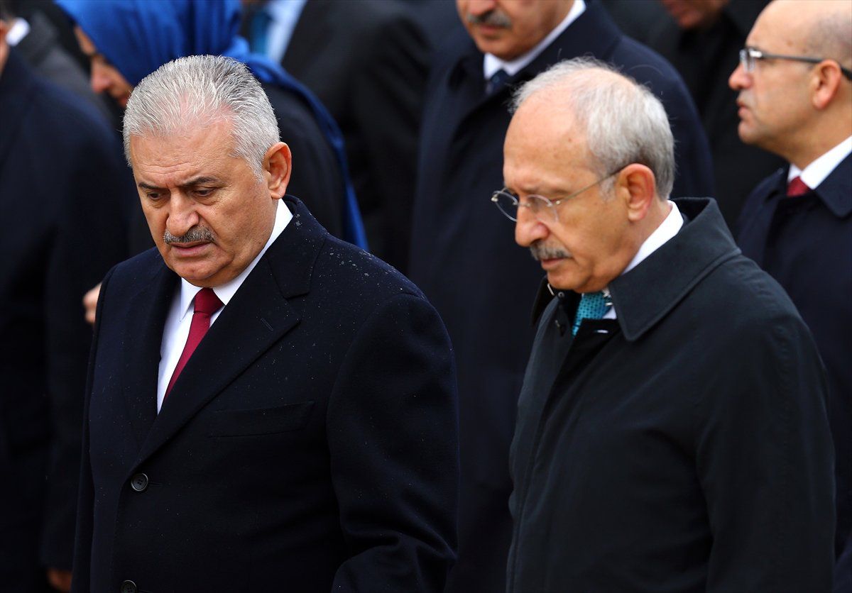 Bayram Buzları Eritti! Yıldırım ve Kılıçdaroğlu, Aslanlı Yol'dan Yürürken Sohbet Etti