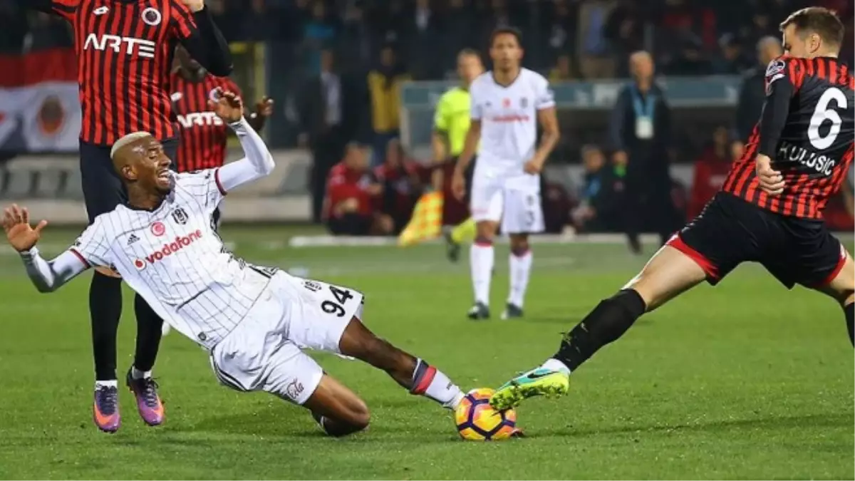 Beşiktaş\'a Talisca Şoku