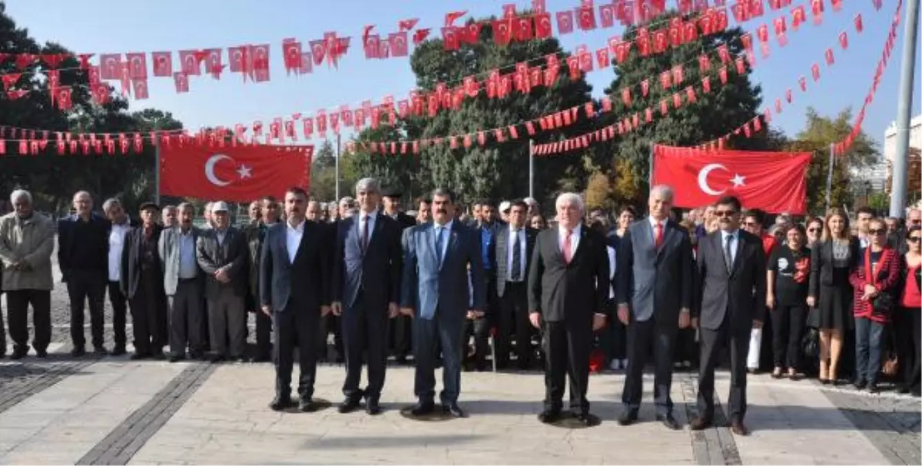 CHP\'liler 29 Ekim\'i Kutladı