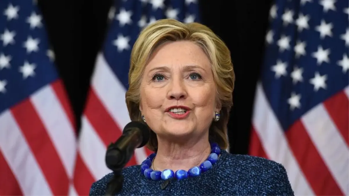 Clinton Fbı\'dan, Hakkındaki Yeni Soruşturma İçin Açıklama İstedi