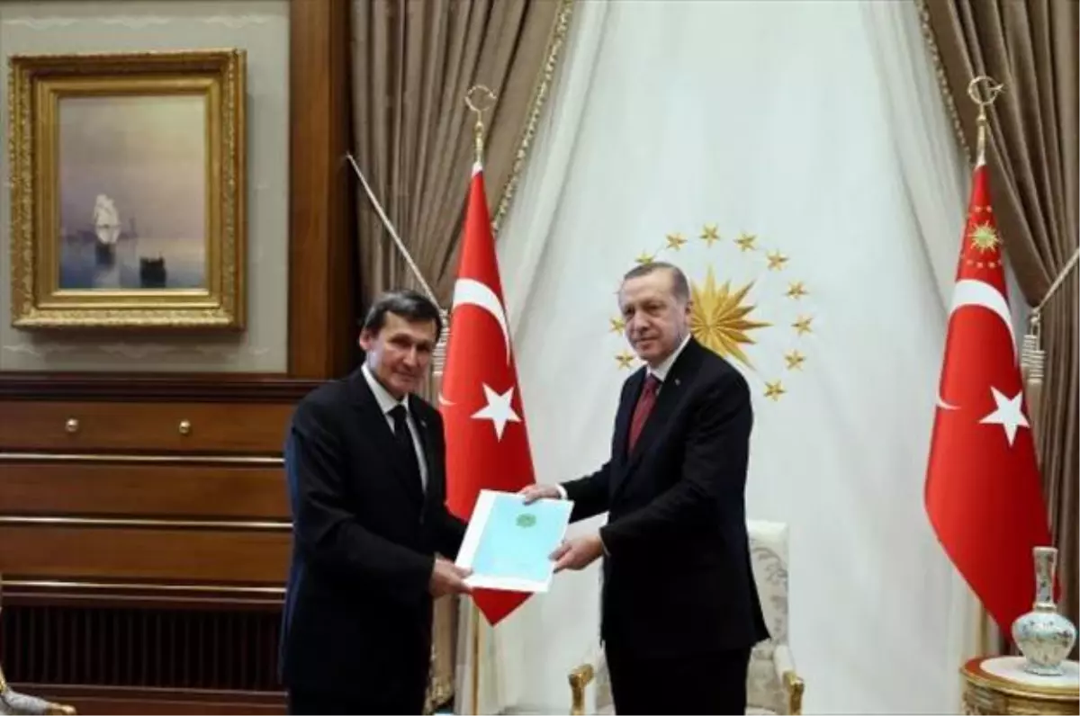 Cumhurbaşkanı Erdoğan, Türkmenistan Dışişleri Bakanı Meredov\'u Kabul Etti