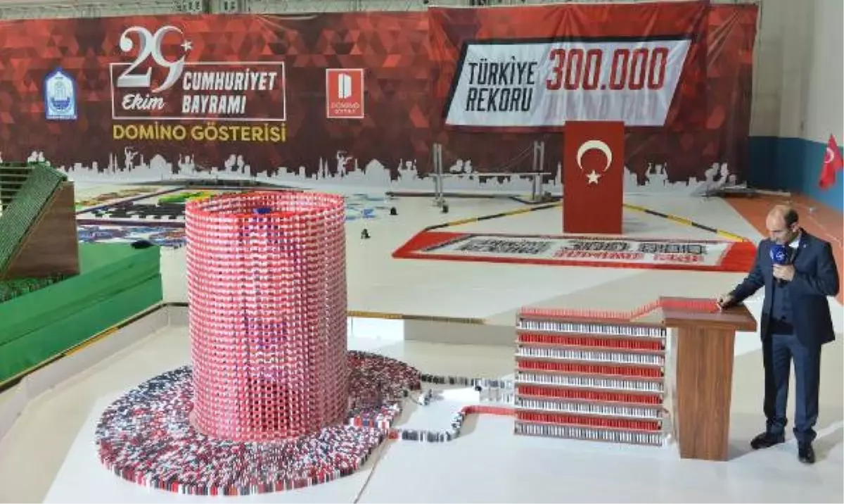 Cumhuriyet Bayramı\'nda Kareografi Rekoru Kırıldı