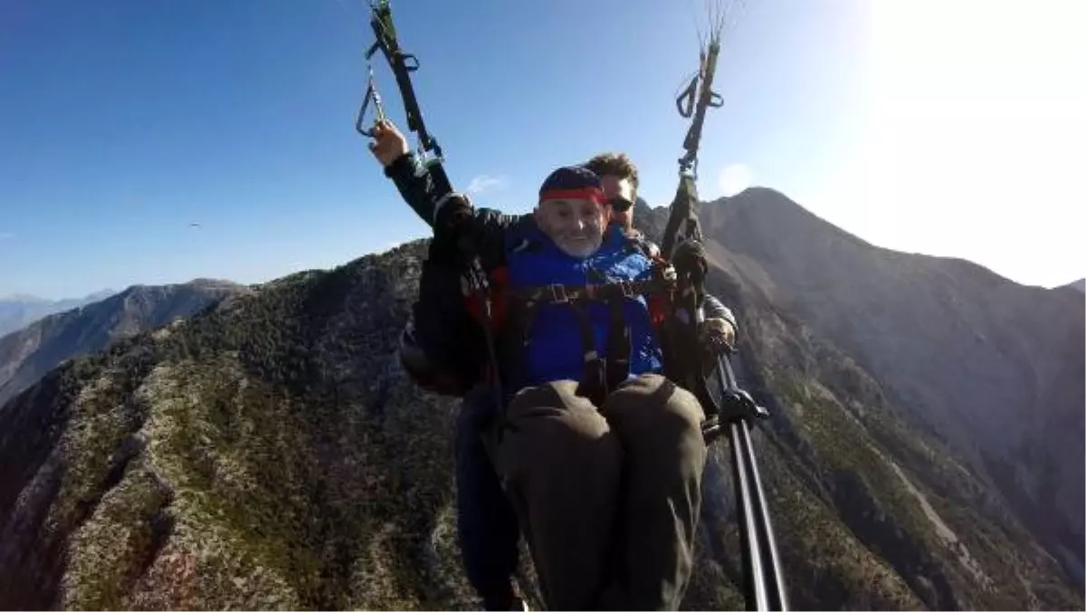 Cumhuriyet Bayramı\'nı Gökyüzünde Kutladı