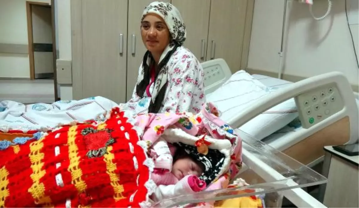 Cumhuriyet Bebeğine Altın