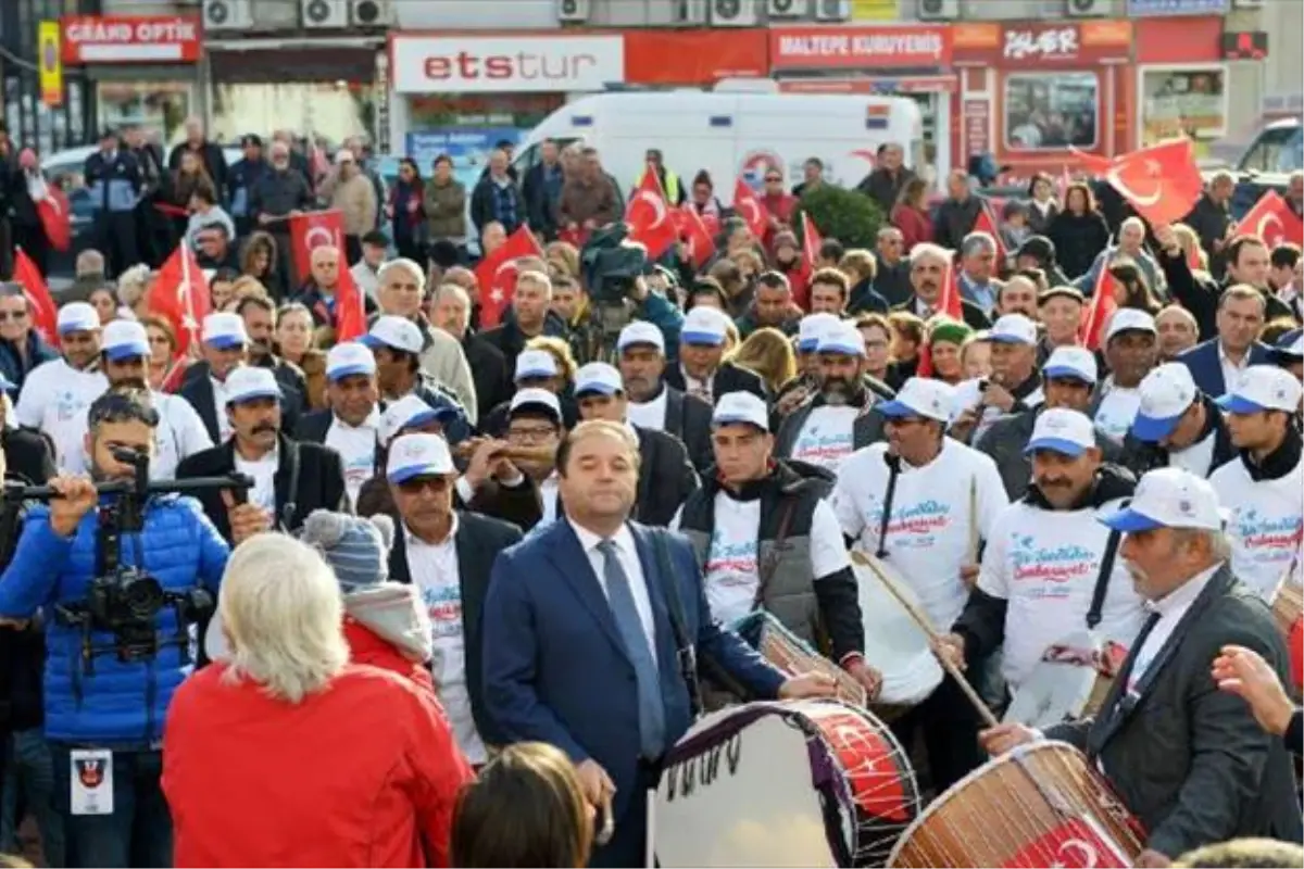 Cumhuriyetin Kuruluşu 93 Davulcunun Ezgileri Ile Kutlandı