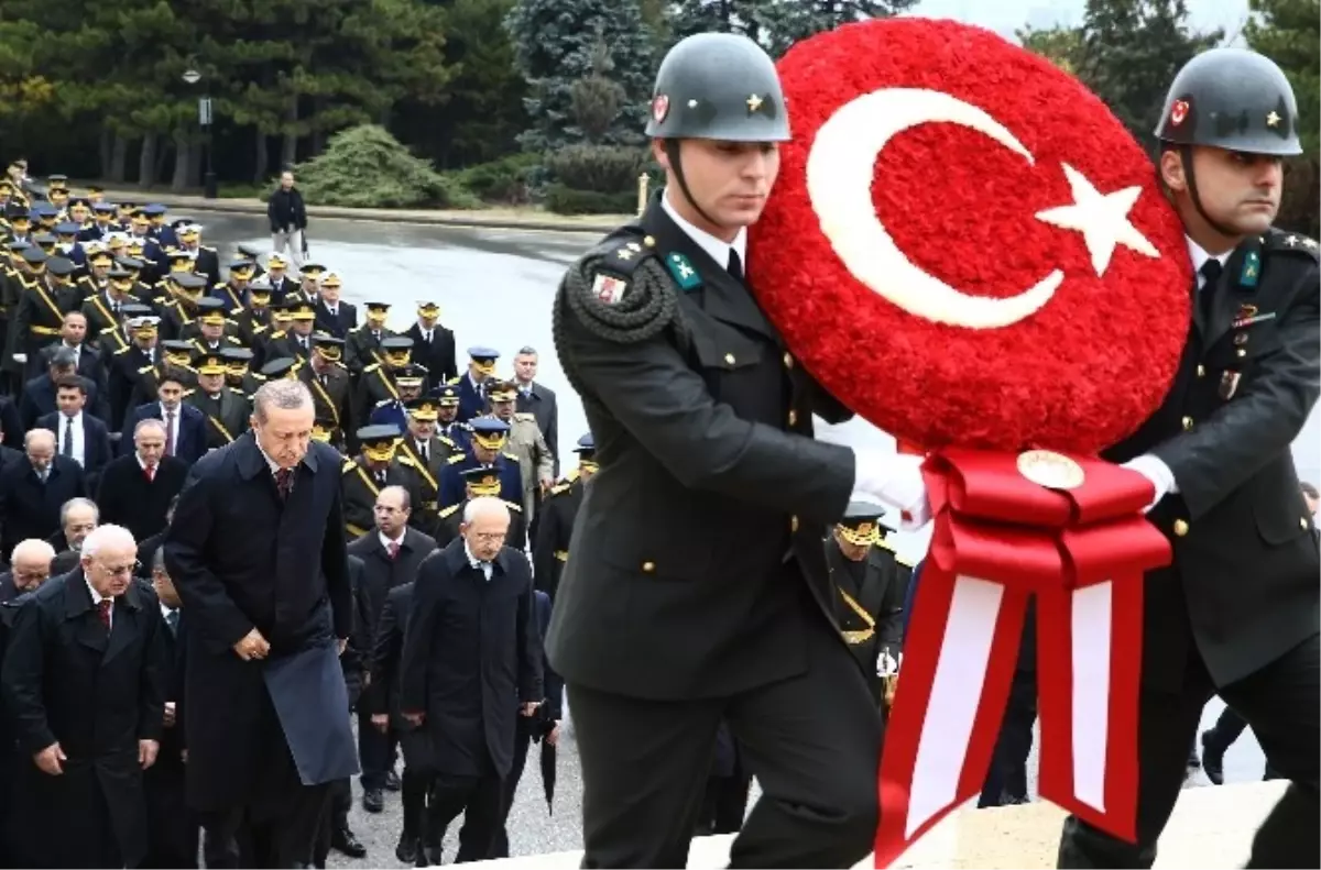 Devletin Zirvesi Anıtkabir\'i Ziyaret Etti