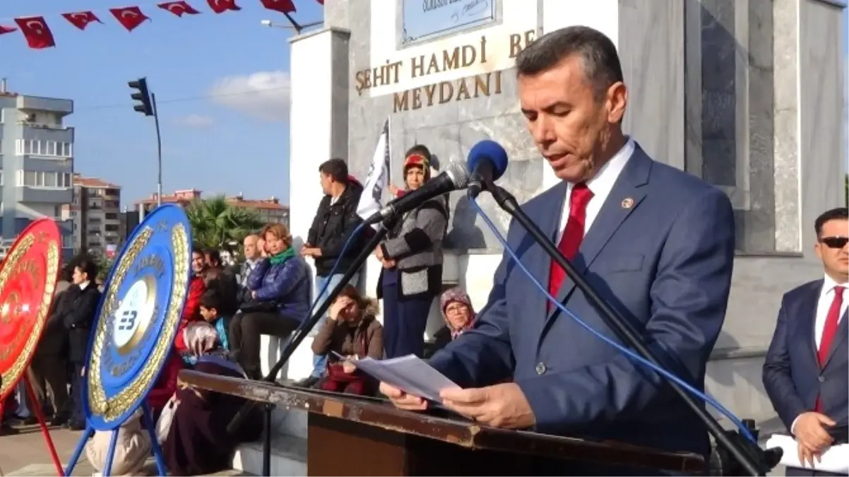 Edremit\'te Cumhuriyet Bayramı Kutlamalarına Filistinli Öğrenciler de Katıldı