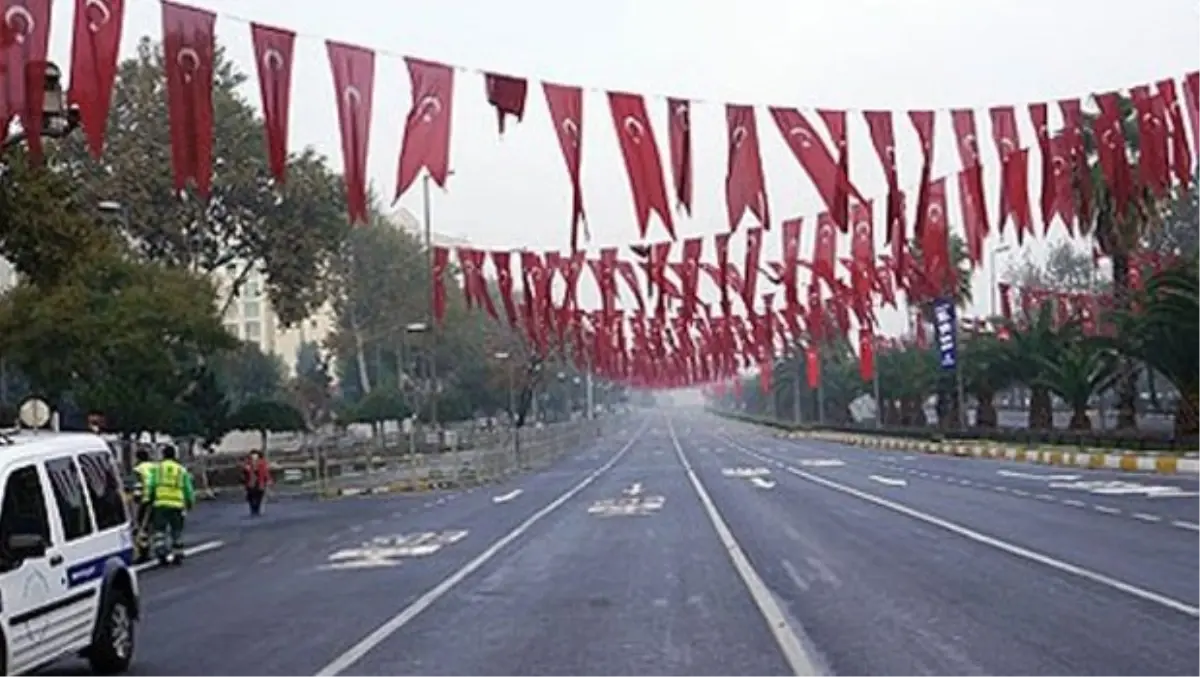 İstanbul\'da Bazı Yollar Trafiğe Kapatıldı