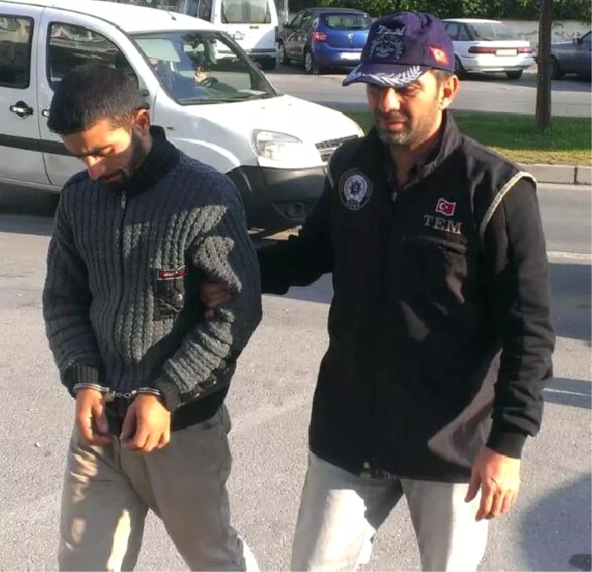 İzmir\'de Fetö, Işid, PKK Operasyonu: 44 Gözaltı -yeniden