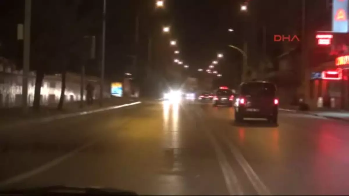 Izmir\'de Terör Operasyonunda 12 Kişi Gözaltına Alındı