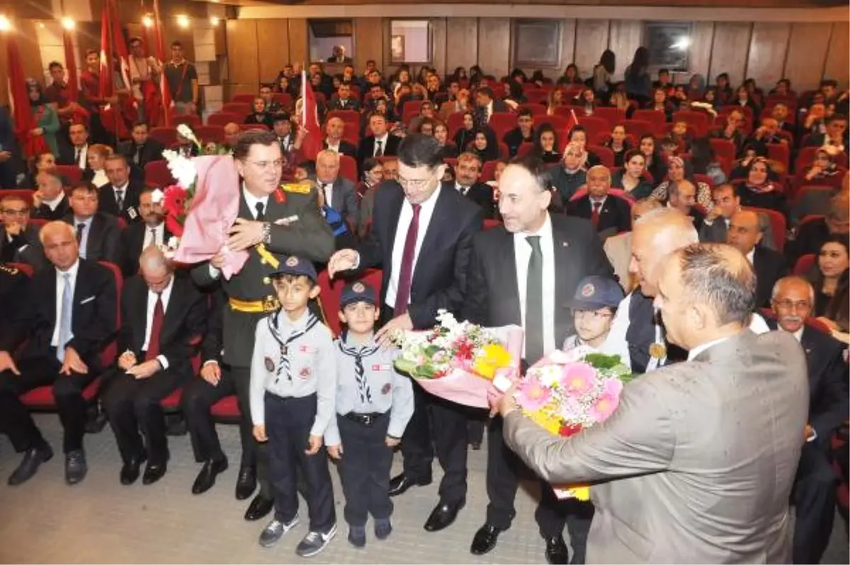 Kırıkkale\'de Cumhuriyet Bayramı Coşkusu