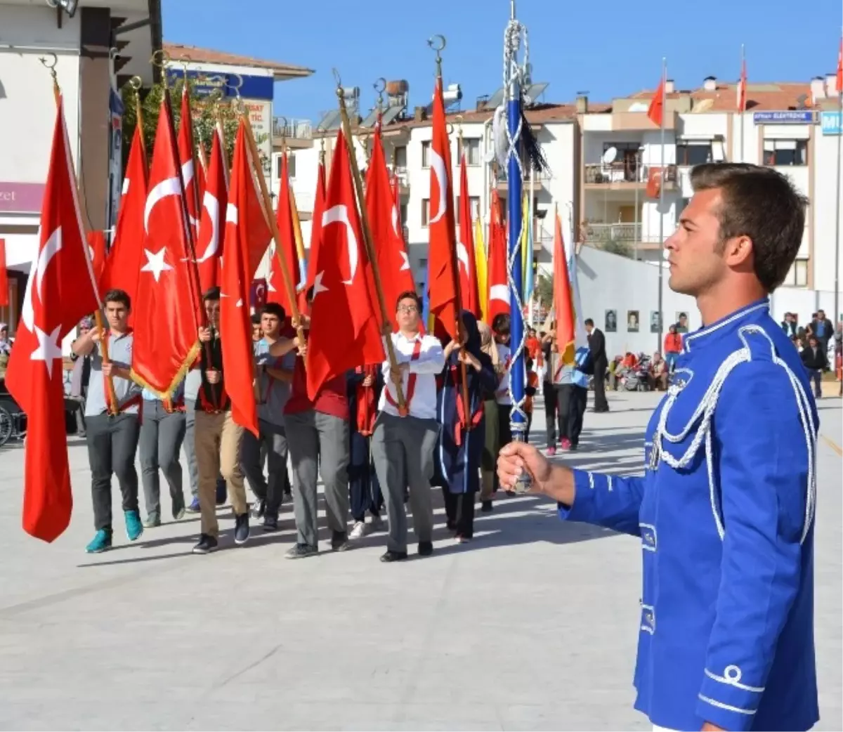 Korkuteli\'de Cumhuriyet Bayramı Coşkusu