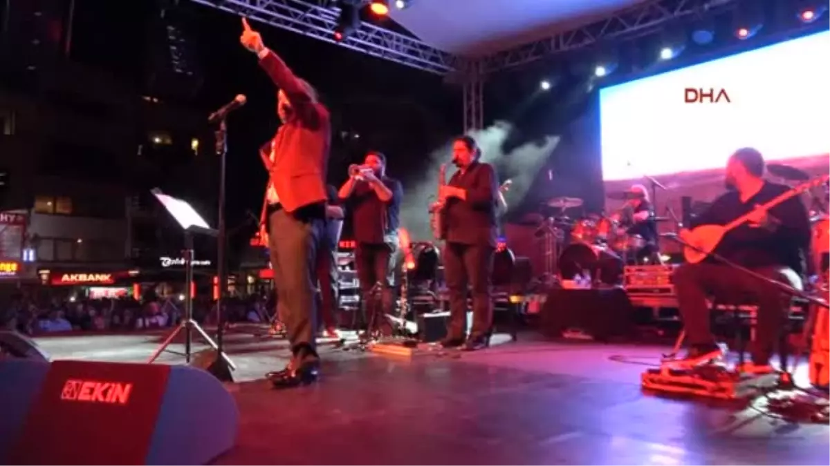 Muğla - Binlerce Marmarisli Cumhuriyet Bayramı\'nı \'Kuzeyin Oğlu\' Ile Kutladı