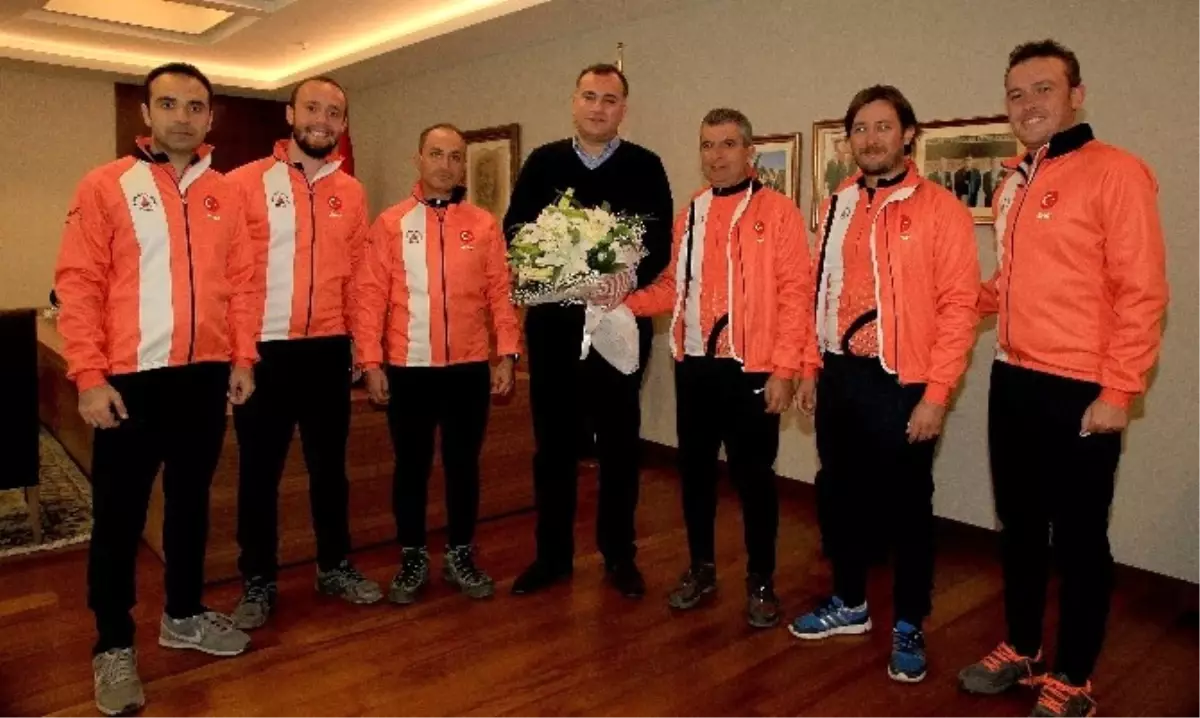 Muratpaşalı Bisikletçiler Çankaya\'da