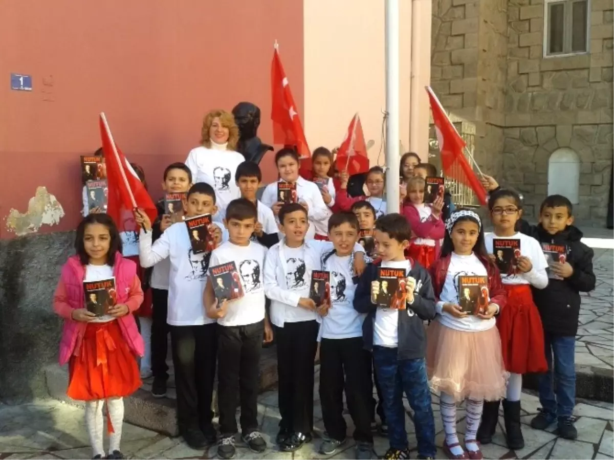 Öğretmenlerinden "Cumhuriyet Çocuklarına" Anlamlı Hediye