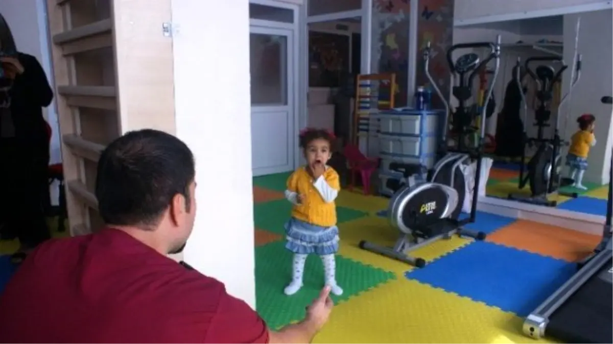 Rehabilitasyon Merkezinde \'İlk Adım\' Mutluluğu