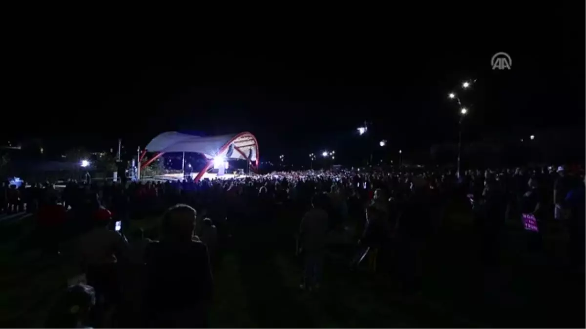 Trump, Clinton\'ı Fbı Soruşturmasını Politize Etmekle Suçladı