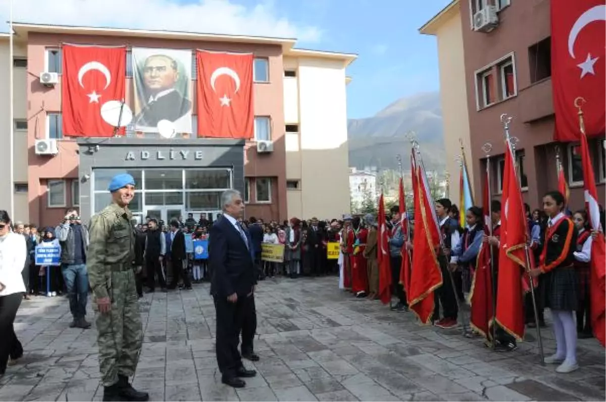 Van, Hakkari, Bitlis\'te Cumhuriyet Coşkusu