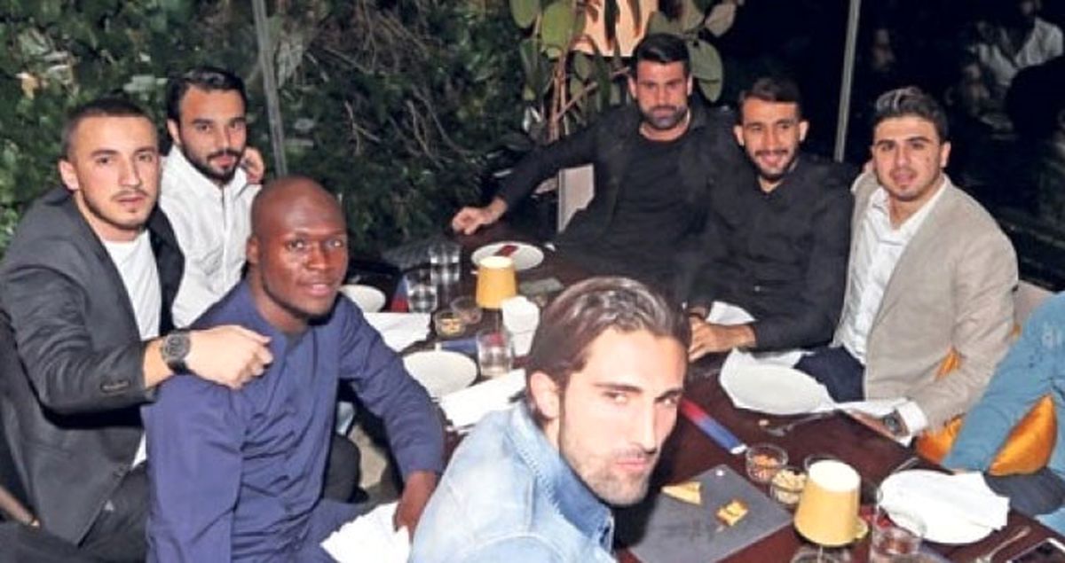 Volkan Demirel'in Doğum Gününe Katılan Oyuncular, Şampiyonluk Sözü Verdi
