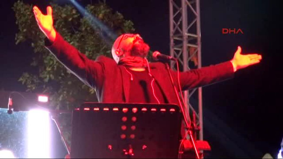 Yalova Çelik Yalova\'da Sahne Aldı