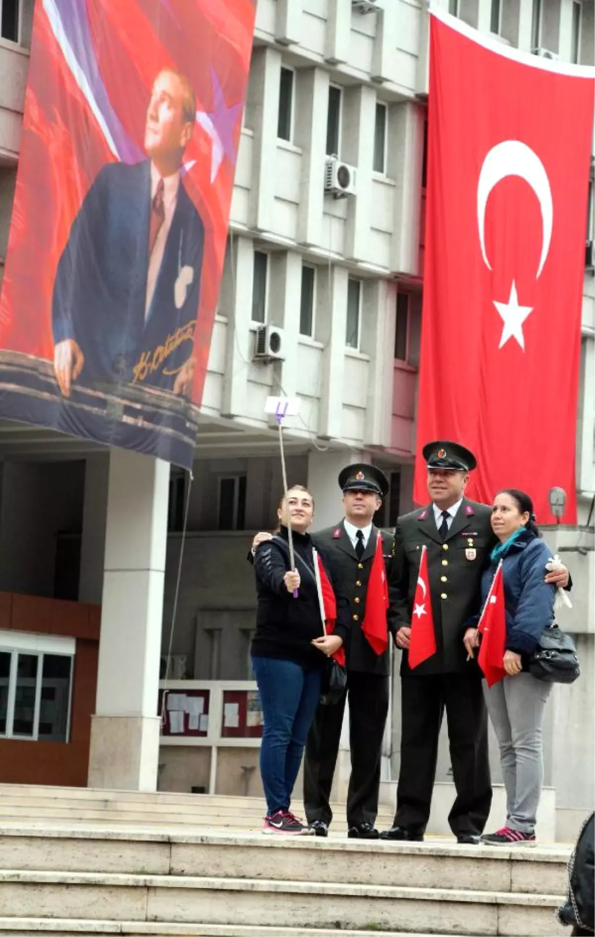 Zonguldak\'ta 29 Ekim Kutlamalarına Yoğun Katılım