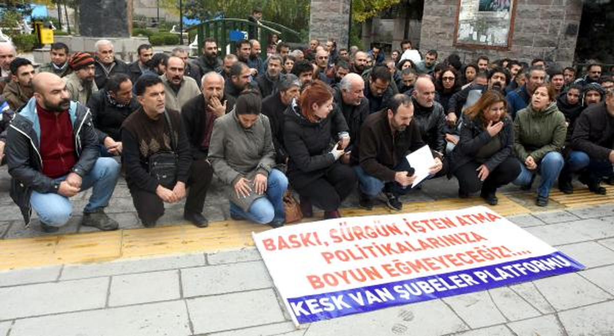 10 Bin 131 Görevlinin İşten Uzaklaştırılması Protesto Edildi