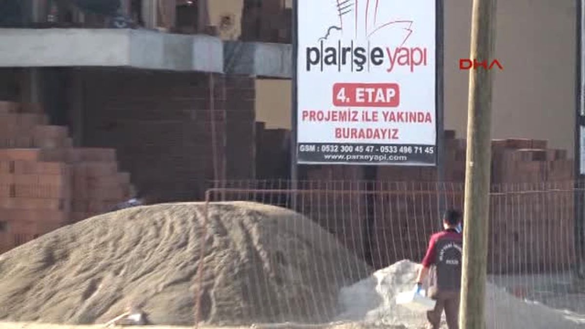 2 Işçi Dengesini Kaybedip 4\'üncü Kattan Düştü