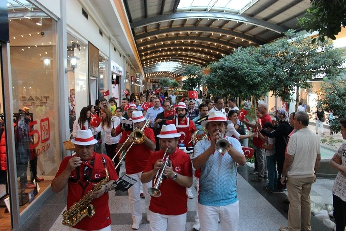Antalya\'da Cumhuriyet Coşkusu