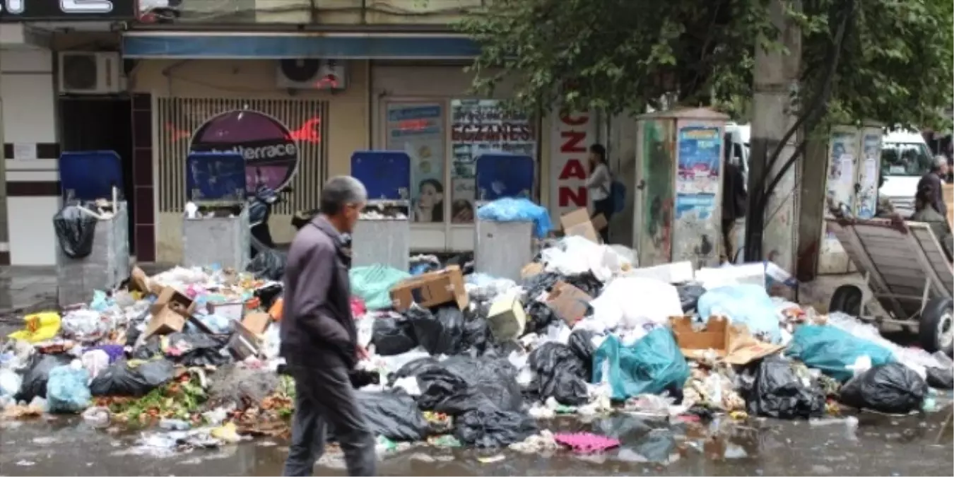 Diyarbakır\'da Vatandaşın Belediyeden Mağduriyeti Sürüyor