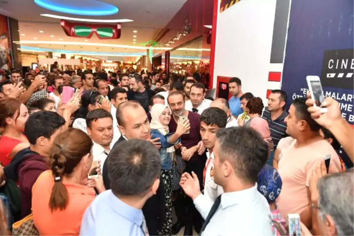 Ekşi Elmalar\'a Antalya\'da Gala