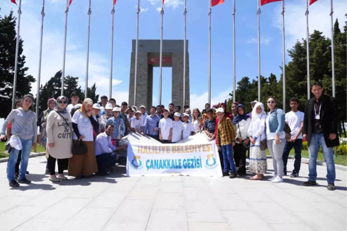 Gençler Tarihi Yeniden Öğreniyor