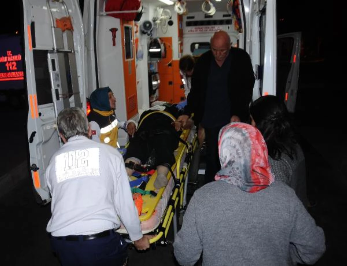 Hasta Taşıyan Ambulans Kaza Yaptı: 5 Yaralı