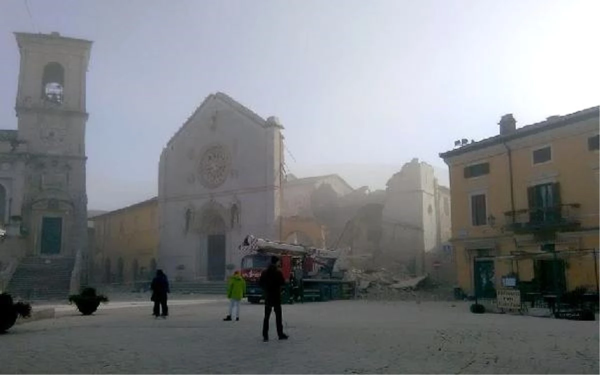 İtalya\'da 6.5 Büyüklüğünde Deprem