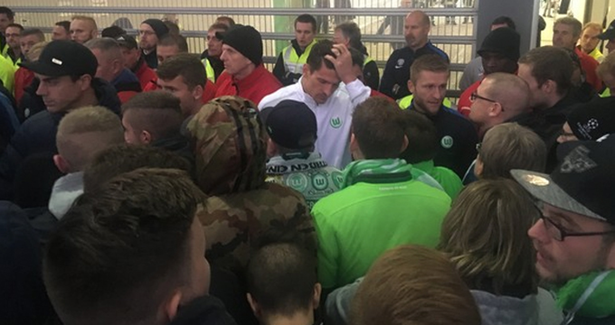 Taraftarlar Mario Gomez'i uyardı: Kendine Gel