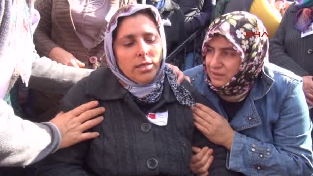 Uşaklı Şehit Onbaşının Evi Taziye Ziyaretine Gelenlerle Doldu