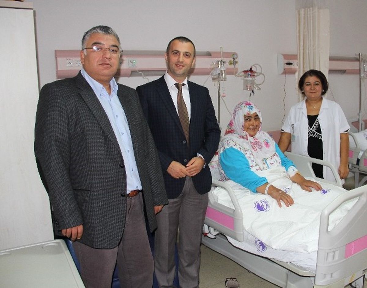 Afyonkarahisar Devlet Hastanesi\'nde Başarılı Bir Ameliyata İmza Attı