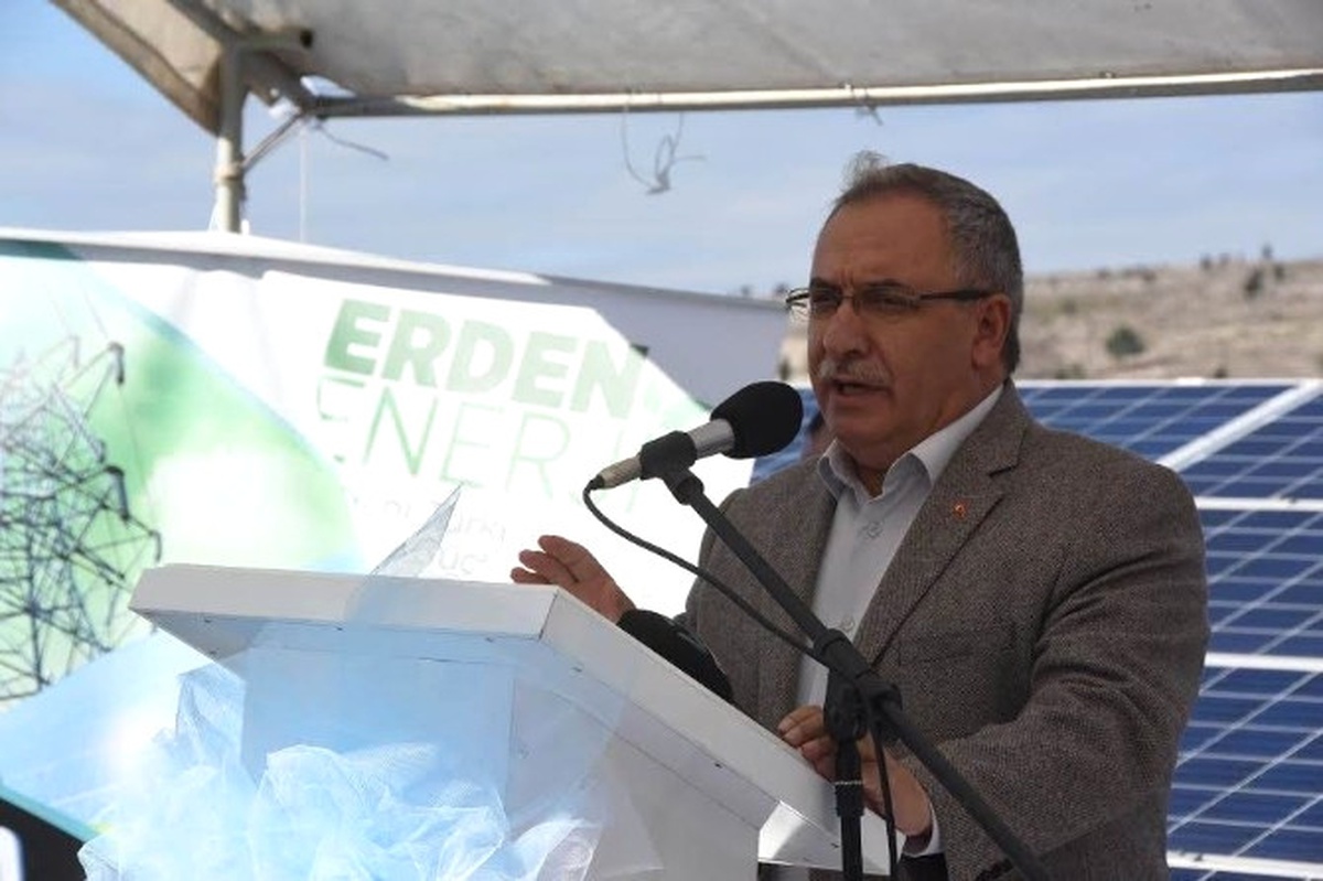Ahmet Hamdi Nayir: Türkiye Geleceğine Güvenli Bakıyor