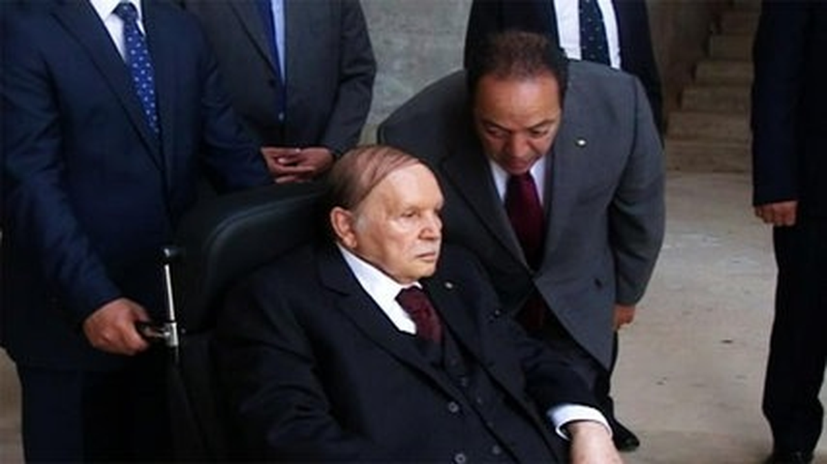 Buteflika Uzun Zaman Sonra İlk Kez Kamuoyu Önüne Çıktı