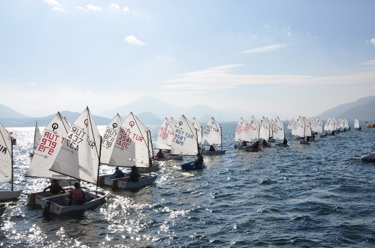 Eğirdir Altın Elma Optimist Yelken Yarışı Sona Erdi
