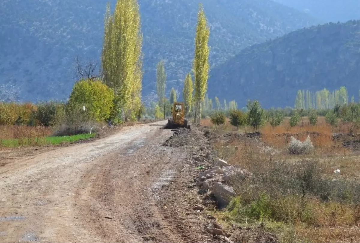 Elmalı Kuzuköy-İmircik Yolu Asfalta Hazırlanıyor