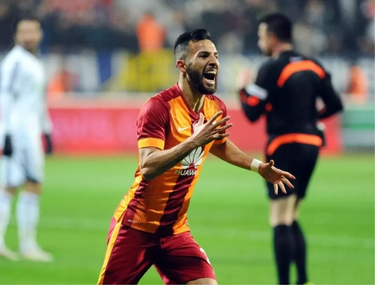 Galatasaray\'da Yasin Öztekin Kadro Dışı Bırakıldı