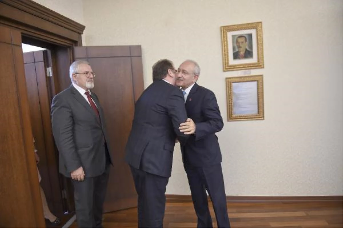 Kılıçdaroğlu, Adalet Partisi Genel Başkanı ve Üyeleriyle Görüştü