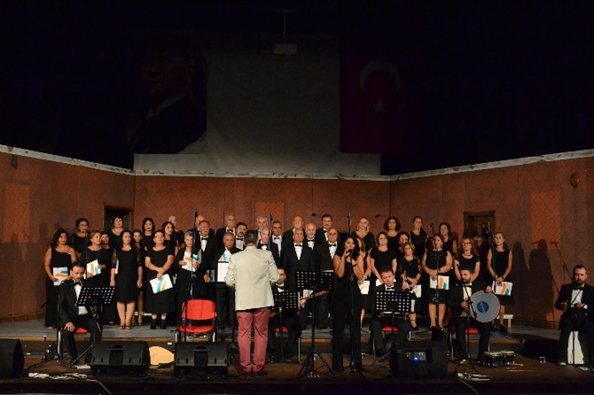 Konyaaltı Belediyesi\'den, Cumhuriyet Konseri