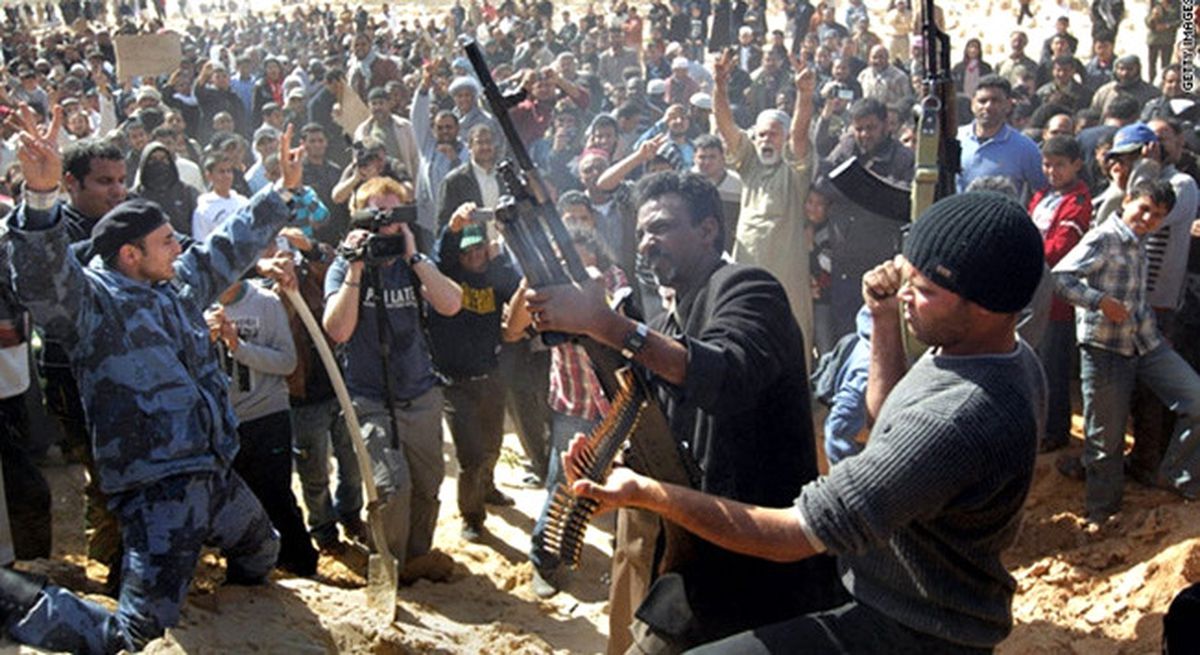 Libya\'da Kabileler Çatıştı
