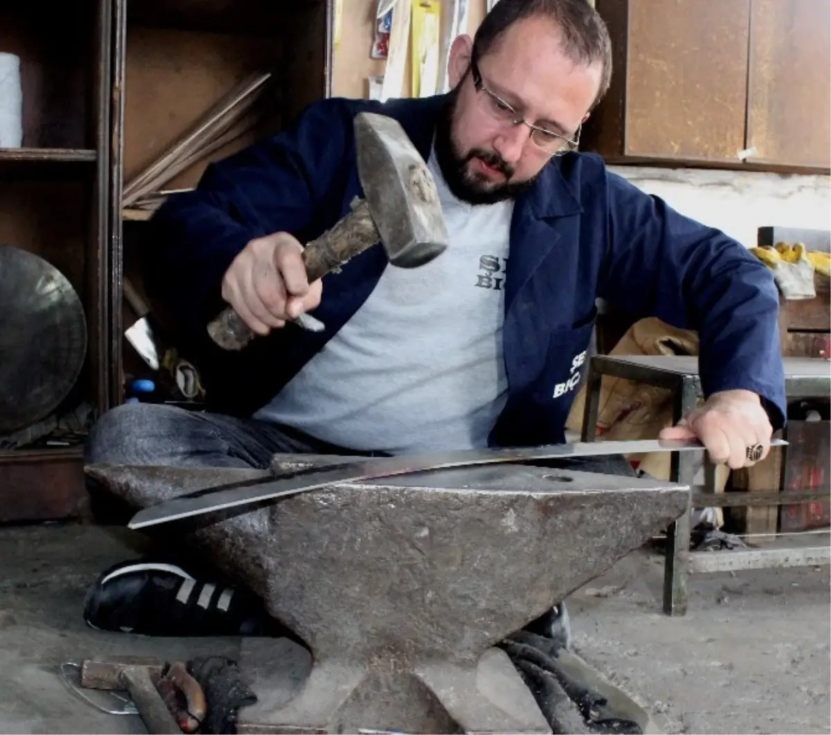 Diriliş Ertuğrul\'un Kılıç ve Baltaları Böyle Yapılıyor