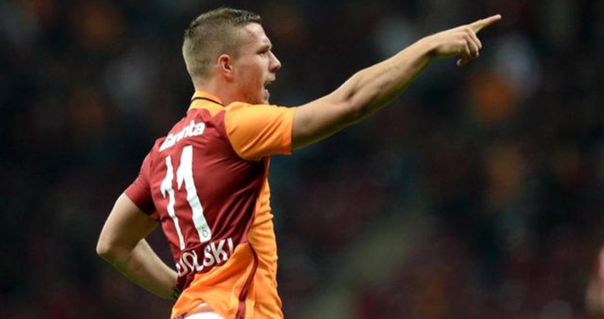 Podolski, Fenerbahçe'nin Kazandığı Penaltıya Göndermede Bulundu